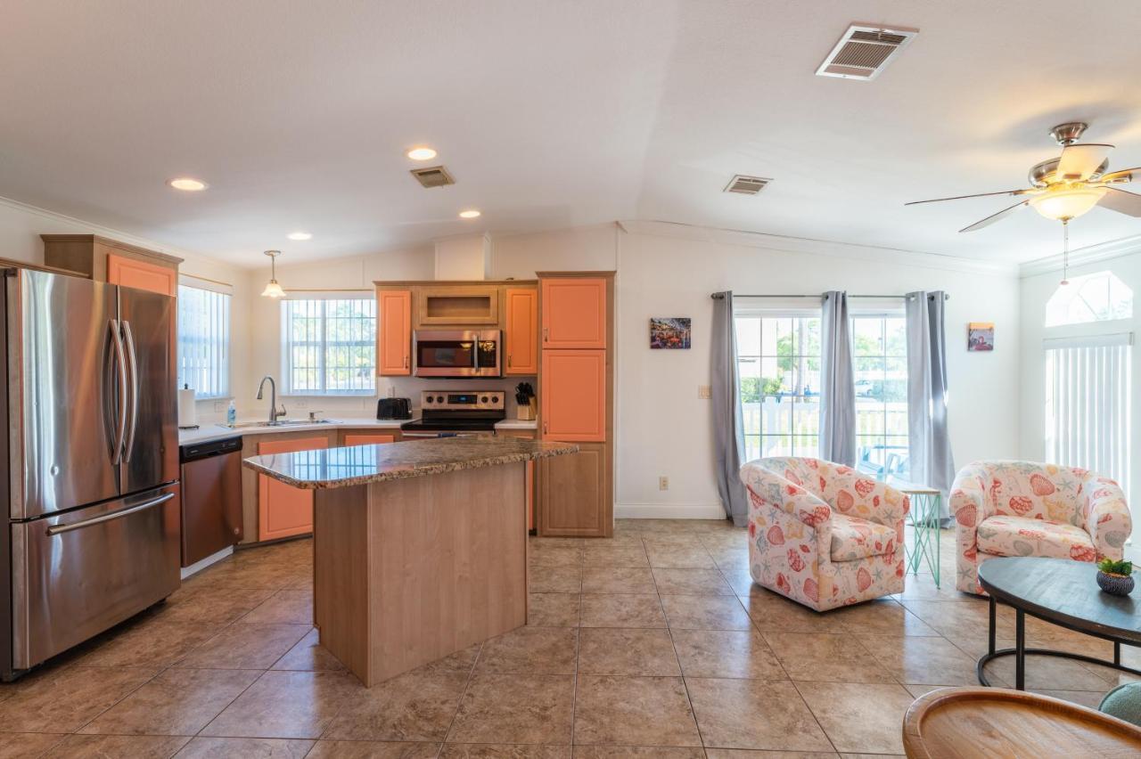 Tiny House Siesta Villa Sarasota Bagian luar foto